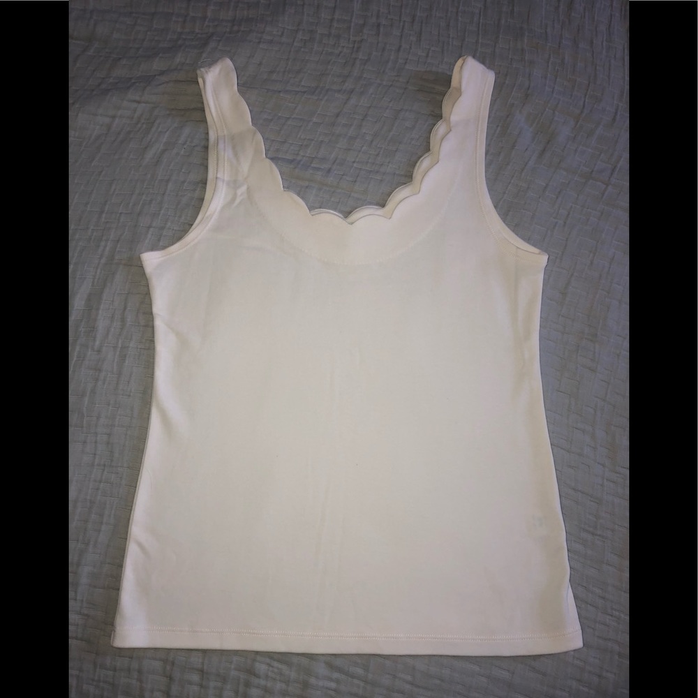 White scalloped tank